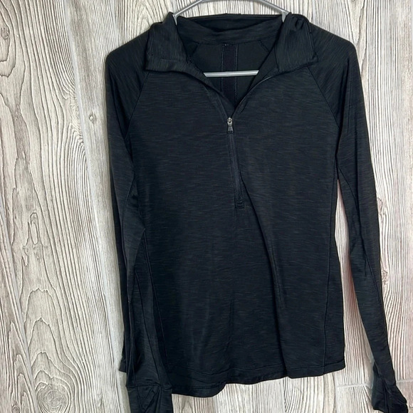 Under Armour 1/4 Zip Size Medium - Picture 1 of 5
